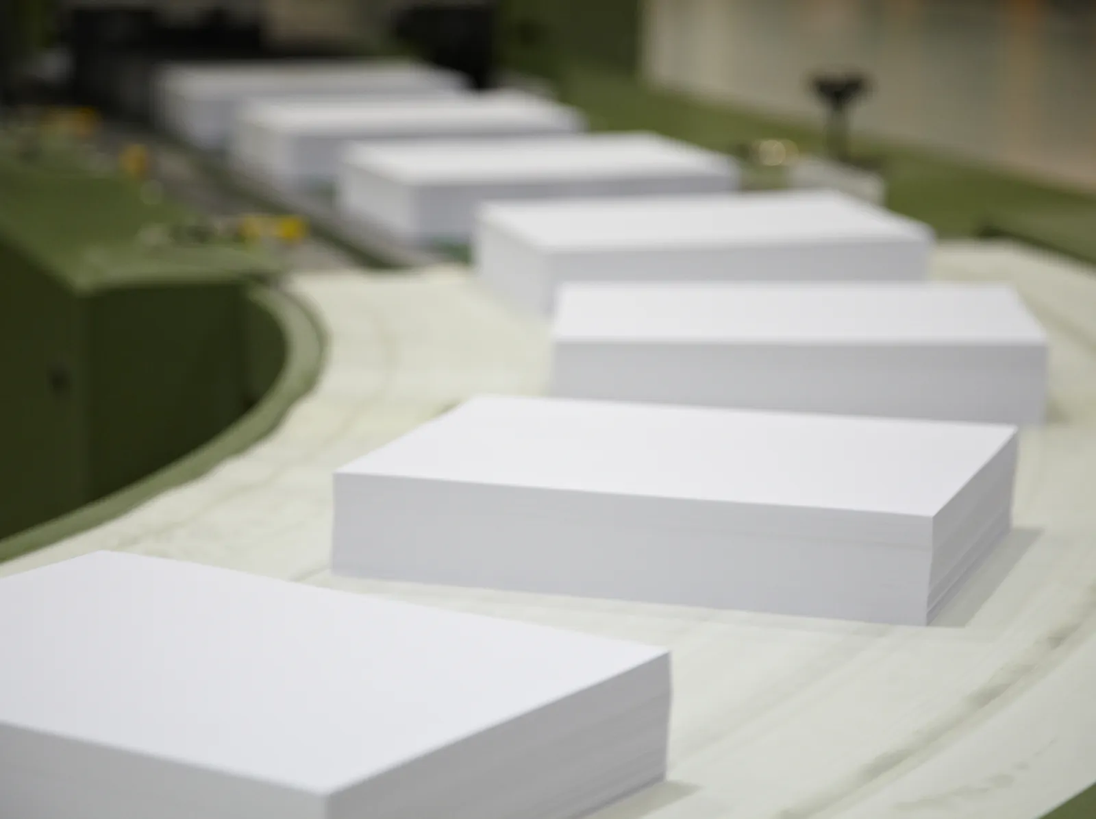 Ramettes de papier sur une ligne de conditionnement
